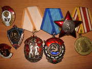 Куплю значки,  знаки,  медали,  награды,  кортики,  сабли