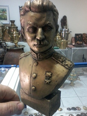 бюст Сталина